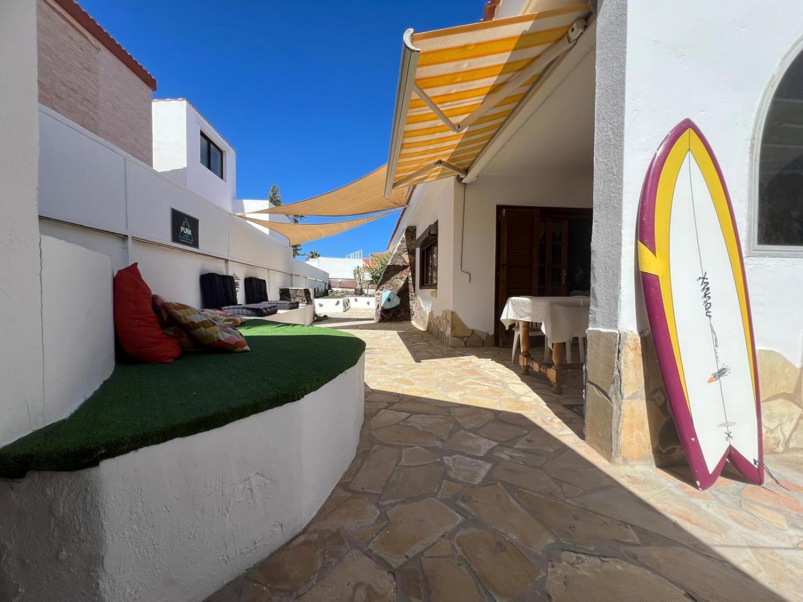 Hostel Pura Vida Surf Camp & School La Oliva Zewnętrze zdjęcie